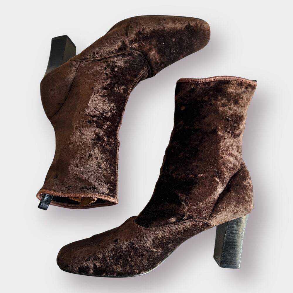 Y2K Caparros brown velvet ankle‎ booties